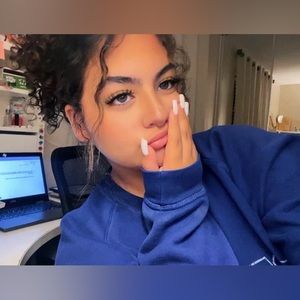 Meet your Posher, Maria